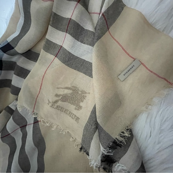 Burberry Cashmere Wrap/Shawl Scarf. - Picture 14 of 15